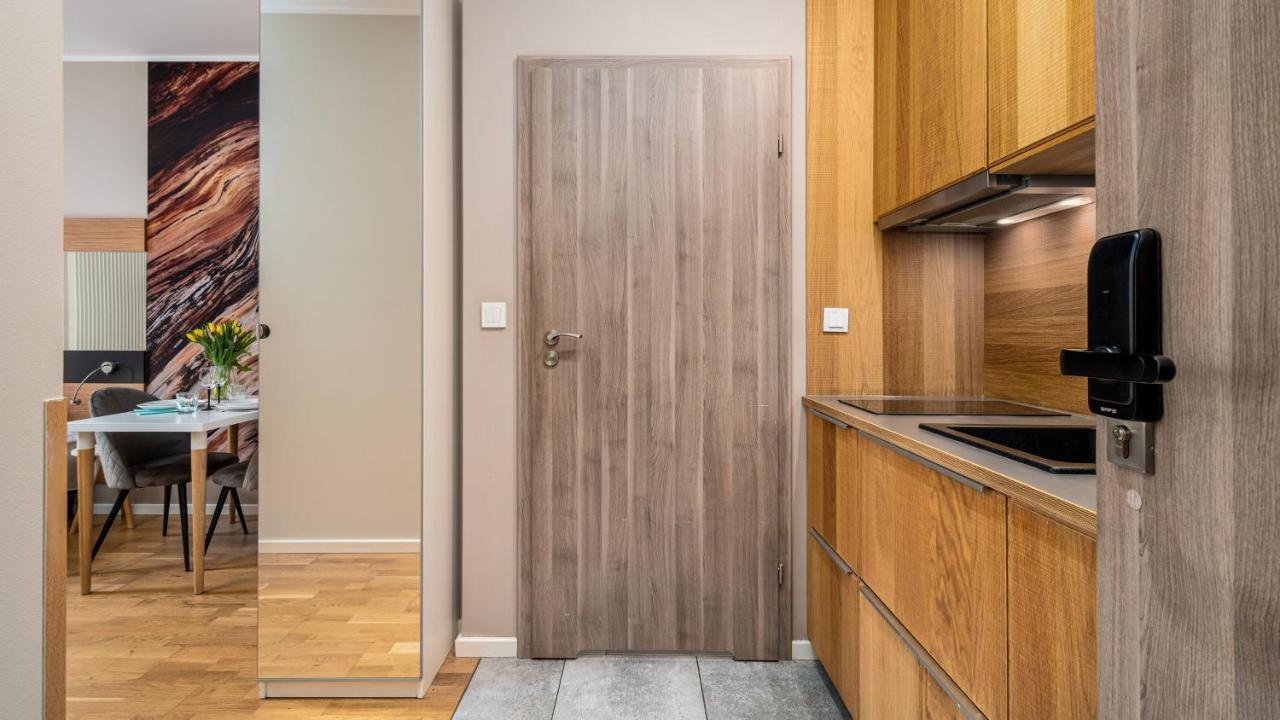 Apartamenty Sun & Snow 19 Dzielnica With Free Parking Варшава Экстерьер фото